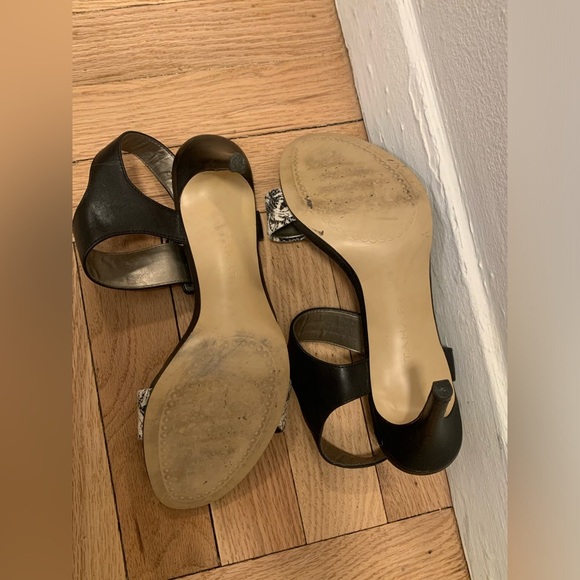 Preloved Tahari Garance Black & White Leather Sandals - Picture 2 of 7